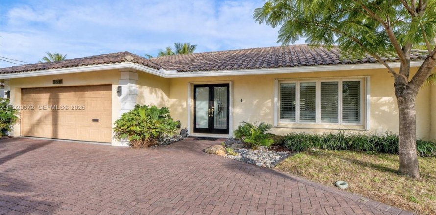 Villa ou maison à Fort Lauderdale, Floride 4 chambres, 197.14 m2 № 1988573