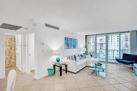 Copropriété à louer à Hollywood, Floride: 1 chambre, 69.21 m2 № 2036225 - photo 9