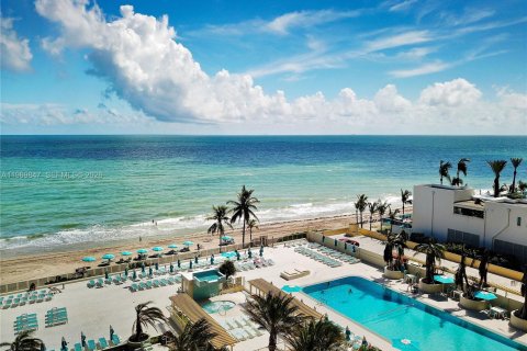 Copropriété à louer à Hollywood, Floride: 1 chambre, 69.21 m2 № 2036225 - photo 25