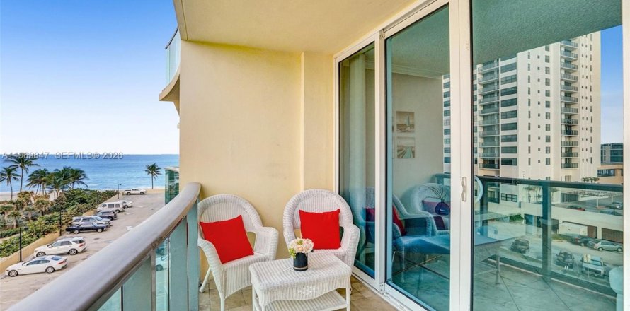 Condo à Hollywood, Floride, 1 chambre  № 2036225