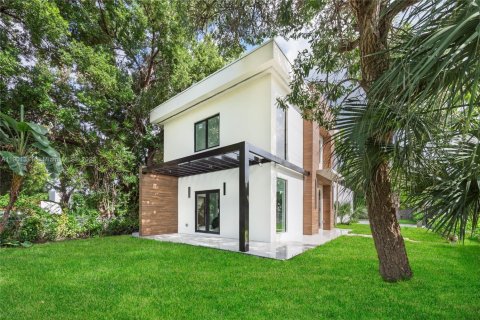House in Miami, Florida 4 bedrooms, 140 sq.m. № 1954693 - photo 4