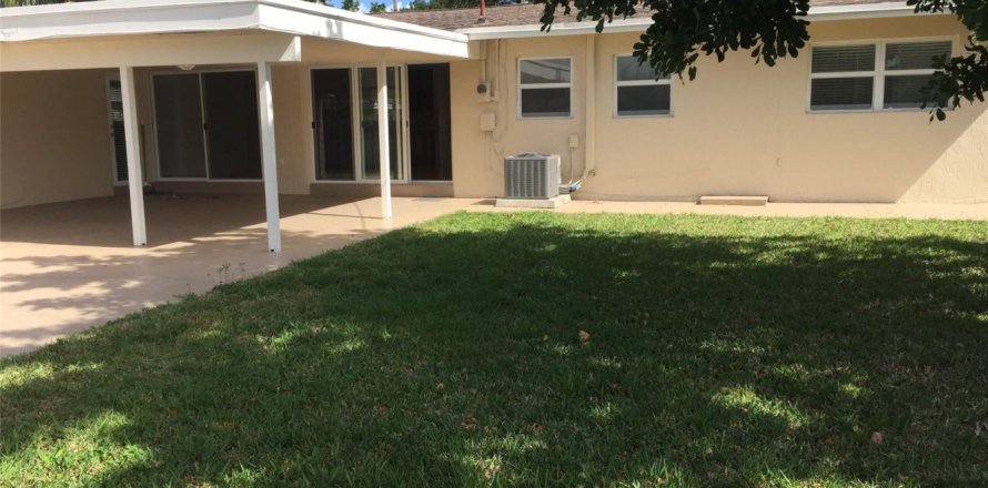 Villa ou maison à Fort Lauderdale, Floride 4 chambres, 179.86 m2 № 1224717