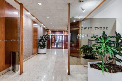 Condominio en alquiler en Miami, Florida, 2 dormitorios, 91.97 m2 № 2047704 - foto 21