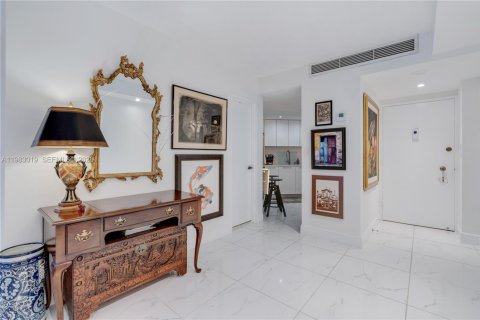 Condominio en alquiler en Miami, Florida, 2 dormitorios, 91.97 m2 № 2047704 - foto 6