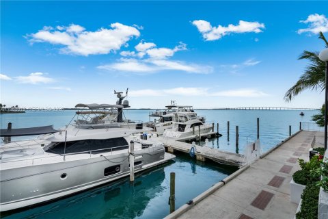 Condominio en alquiler en Miami, Florida, 2 dormitorios, 91.97 m2 № 2047704 - foto 17