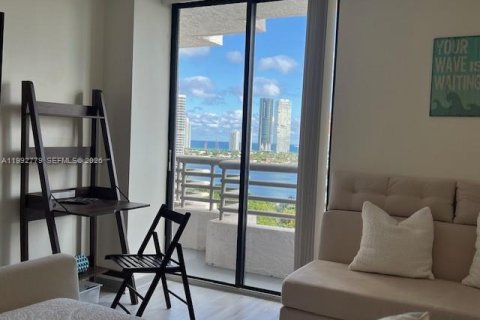 Condominio en alquiler en Aventura, Florida, 1 dormitorio, 98.94 m2 № 2056697 - foto 20