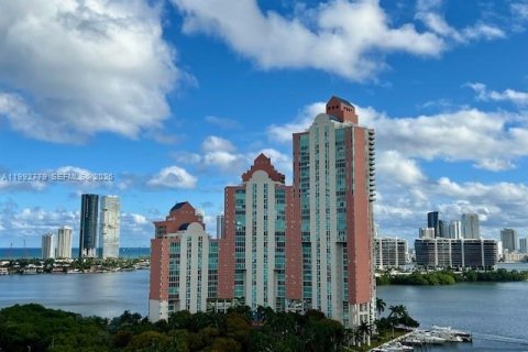 Condominio en alquiler en Aventura, Florida, 1 dormitorio, 98.94 m2 № 2056697 - foto 3