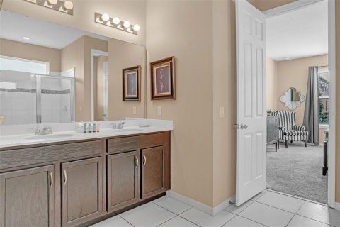 House in Kissimmee, Florida 9 bedrooms, 405.33 sq.m. № 2149287 - photo 27