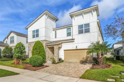 House in Kissimmee, Florida 9 bedrooms, 405.33 sq.m. № 2149287 - photo 4