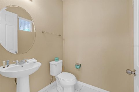 House in Kissimmee, Florida 9 bedrooms, 405.33 sq.m. № 2149287 - photo 24