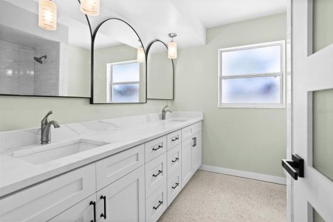 Villa ou maison à louer à Treasure Island, Floride: 3 chambres, 140.38 m2 № 1636586 - photo 28