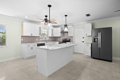 Villa ou maison à louer à Treasure Island, Floride: 3 chambres, 140.38 m2 № 1636586 - photo 10