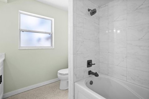 Villa ou maison à louer à Treasure Island, Floride: 3 chambres, 140.38 m2 № 1636586 - photo 29