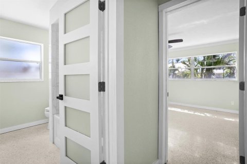 Villa ou maison à louer à Treasure Island, Floride: 3 chambres, 140.38 m2 № 1636586 - photo 27