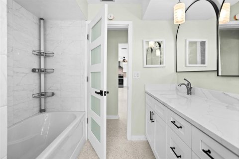 Villa ou maison à louer à Treasure Island, Floride: 3 chambres, 140.38 m2 № 1636586 - photo 30