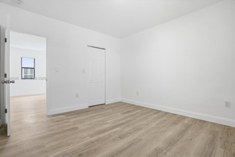 Купить виллу или дом в Майами, Флорида 3 спальни, 135.27м2, № 2029852 - фото 17