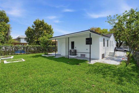 Купить виллу или дом в Майами, Флорида 3 спальни, 135.27м2, № 2029852 - фото 27