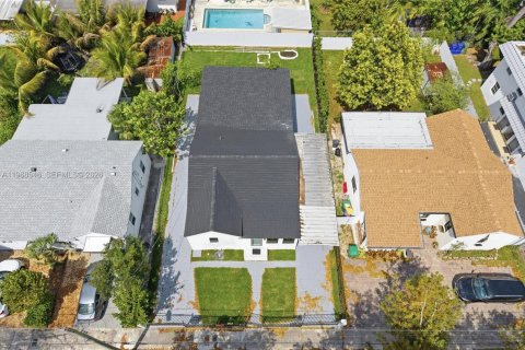 Купить виллу или дом в Майами, Флорида 3 спальни, 135.27м2, № 2029852 - фото 29