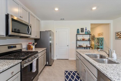 Casa en venta en Okahumpka, Florida, 3 dormitorios, 157 m2 № 2234297 - foto 10