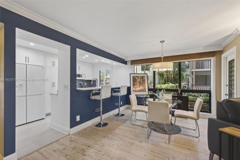 Condo in Palm Beach Gardens, Florida, 2 bedrooms  № 1790700 - photo 7