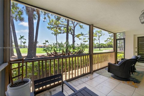 Condo in Palm Beach Gardens, Florida, 2 bedrooms  № 1790700 - photo 23