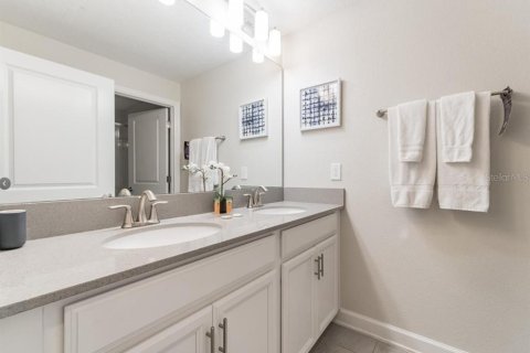 Touwnhouse à vendre à Kissimmee, Floride: 4 chambres, 177.81 m2 № 2299149 - photo 14