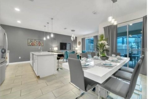Touwnhouse à vendre à Kissimmee, Floride: 4 chambres, 177.81 m2 № 2299149 - photo 4