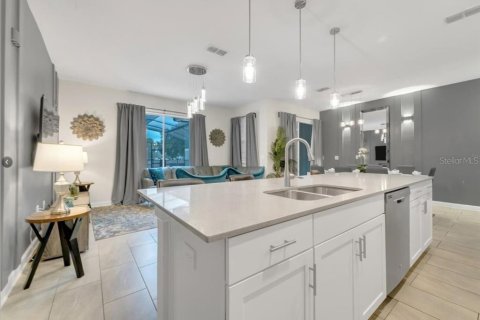 Touwnhouse à vendre à Kissimmee, Floride: 4 chambres, 177.81 m2 № 2299149 - photo 6