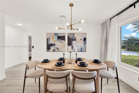 Casa en alquiler en Oakland Park, Florida, 3 dormitorios, 152.92 m2 № 2011249 - foto 6