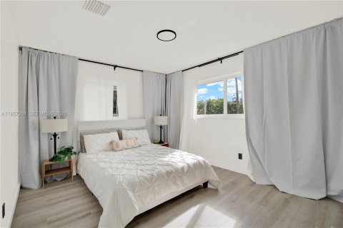 Casa en alquiler en Oakland Park, Florida, 3 dormitorios, 152.92 m2 № 2011249 - foto 16