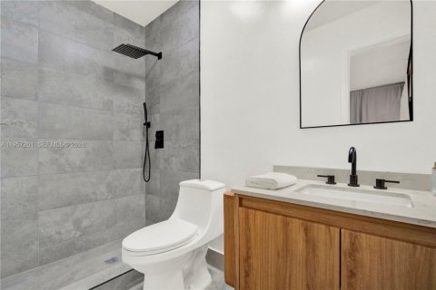 Casa en alquiler en Oakland Park, Florida, 3 dormitorios, 152.92 m2 № 2011249 - foto 14