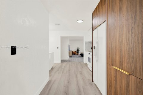 Casa en alquiler en Oakland Park, Florida, 3 dormitorios, 152.92 m2 № 2011249 - foto 18