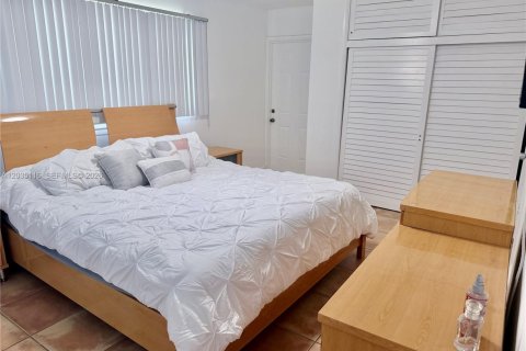 Casa en venta en Pompano Beach, Florida, 2 dormitorios, 105.72 m2 № 2087227 - foto 19