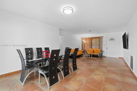 Casa en venta en Pompano Beach, Florida, 2 dormitorios, 105.72 m2 № 2087227 - foto 13