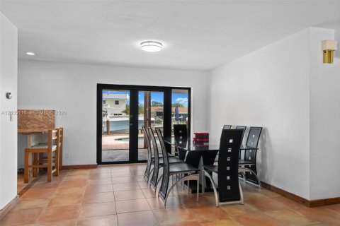 Casa en venta en Pompano Beach, Florida, 2 dormitorios, 105.72 m2 № 2087227 - foto 14