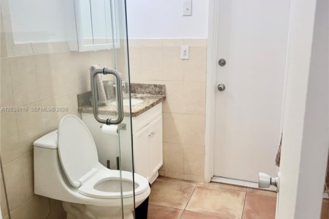 Casa en venta en Pompano Beach, Florida, 2 dormitorios, 105.72 m2 № 2087227 - foto 25