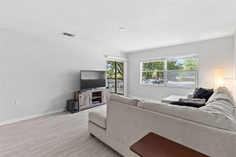 Condo in Bunnell, Florida, 2 bedrooms  № 1824187 - photo 13