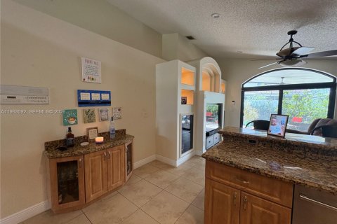 House in Pembroke Pines, Florida 3 bedrooms, 160.81 sq.m. № 2031131 - photo 21