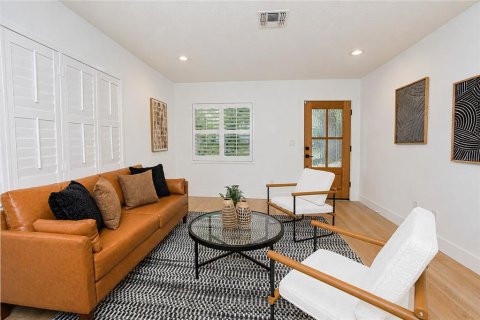 House in Winter Garden, Florida 4 bedrooms, 253.53 sq.m. № 2102516 - photo 7