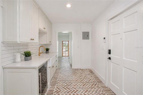 House in Winter Garden, Florida 4 bedrooms, 253.53 sq.m. № 2102516 - photo 10