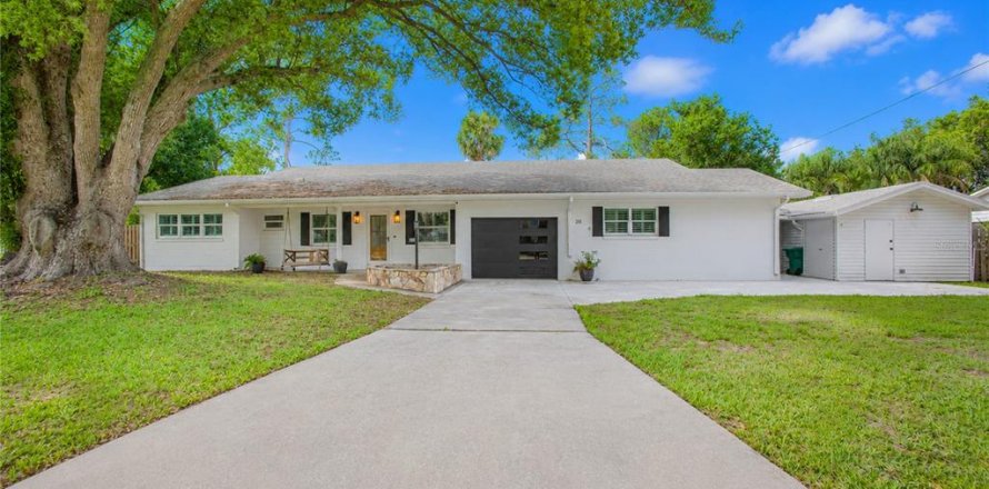 House in Winter Garden, Florida 4 bedrooms, 253.53 sq.m. № 2102516