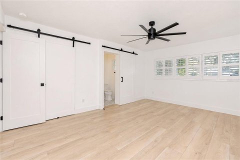 House in Winter Garden, Florida 4 bedrooms, 253.53 sq.m. № 2102516 - photo 30