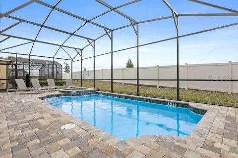 House in SOLARA RESORT in Kissimmee, Florida 9 bedrooms, 405.33 sq.m. № 1909187 - photo 15