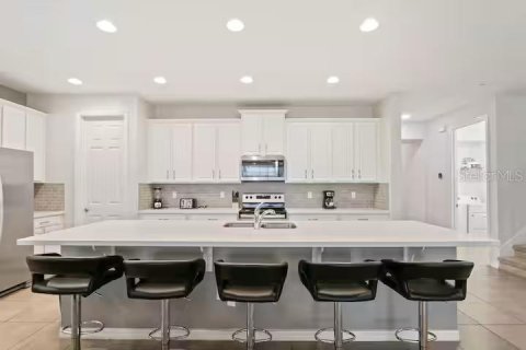 House in SOLARA RESORT in Kissimmee, Florida 9 bedrooms, 405.33 sq.m. № 1909187 - photo 6