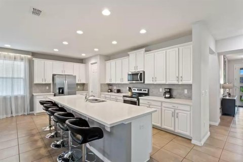House in SOLARA RESORT in Kissimmee, Florida 9 bedrooms, 405.33 sq.m. № 1909187 - photo 9