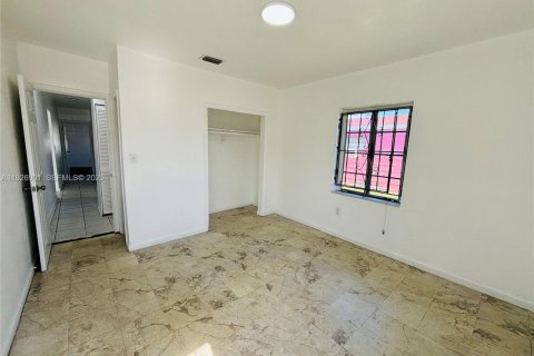 Снять в аренду виллу или дом в Майами, Флорида 3 спальни, 98.38м2, № 1988084 - фото 18