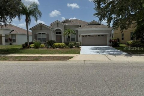 House in Bradenton, Florida 3 bedrooms, 186.92 sq.m. № 2167633