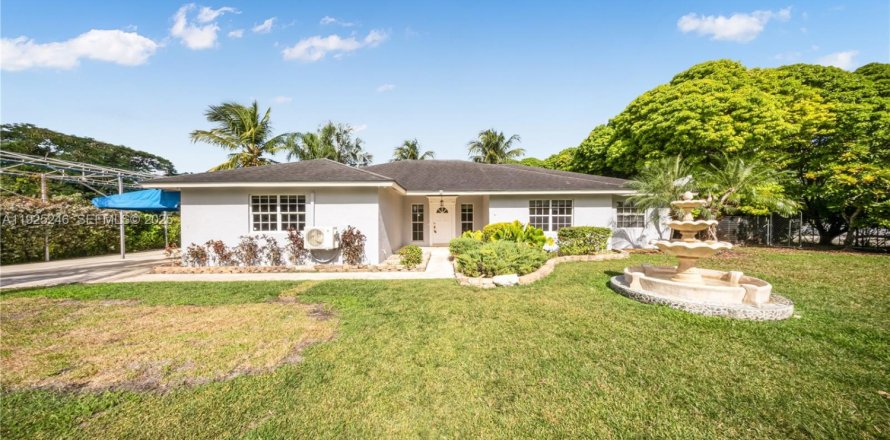 Casa en Miami, Florida 3 dormitorios, 182.83 m2 № 1983696