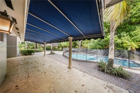 Casa en venta en Miami, Florida, 3 dormitorios, 182.83 m2 № 1983696 - foto 21