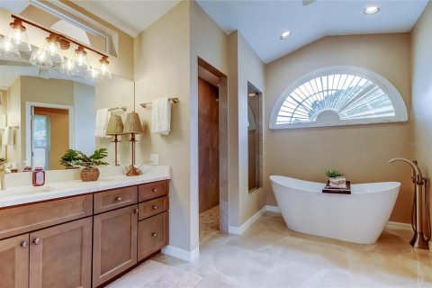 House in Oldsmar, Florida 4 bedrooms, 242.1 sq.m. № 1800174 - photo 14